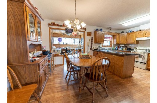 N4254 County Road H, Elroy, WI 53929