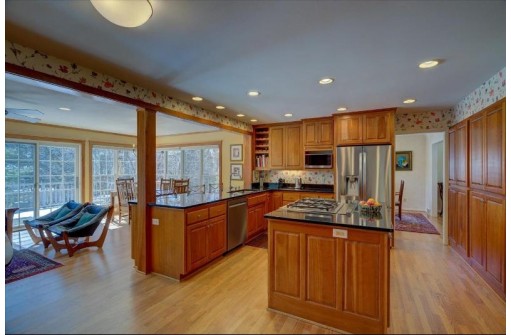 409 Bryce Canyon Circle, Madison, WI 53705