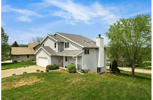 115 Falcon Crest, Black Earth, WI 53515