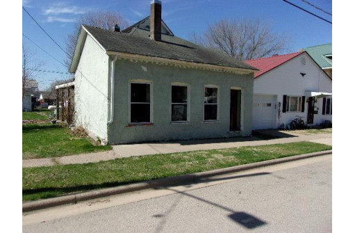 402 W Bluff Street, Cassville, WI 53806-0000