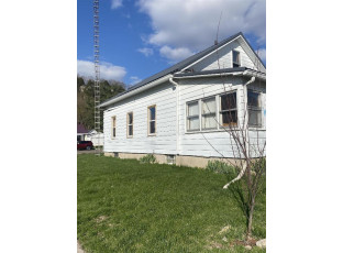 222 W Dewey Street Cassville, WI 53806