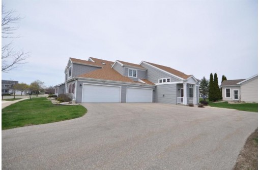 3431 S Stone Creek Circle, Madison, WI 53719