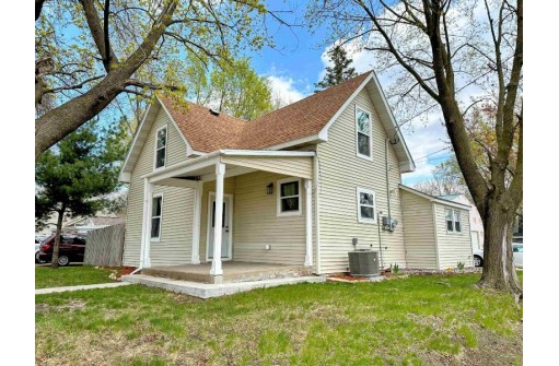 1222 S 7th Street, Prairie Du Chien, WI 53821