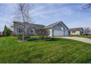 327 Country Clover Drive DeForest, WI 53532