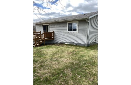 S1179 Summit Point Drive, La Valle, WI 53941