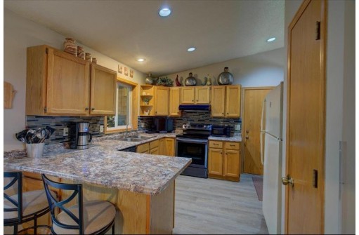 3132 Zuercher Court, Madison, WI 53711