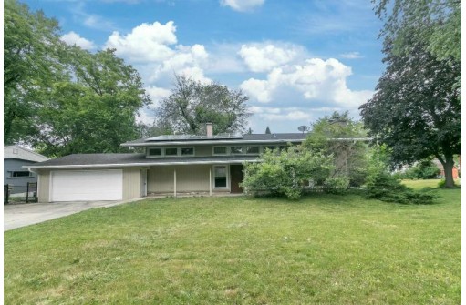 5306 Barton Road, Madison, WI 53711