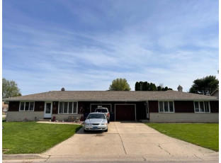 2528-2530 Sauk Drive Janesville, WI 53545-2235