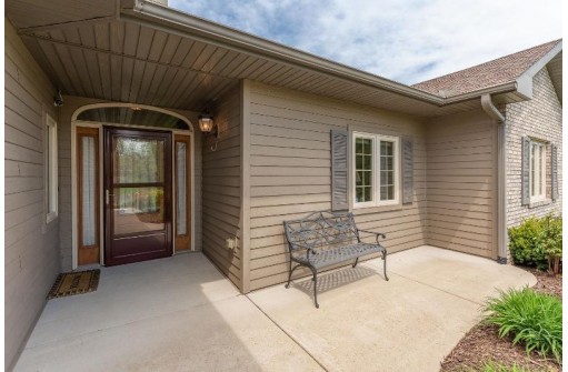 E9402 Bay Hill Court, Wisconsin Dells, WI 53965