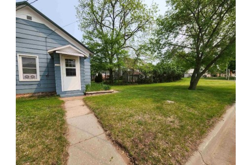 1010 N 2nd Street, Muscoda, WI 53573