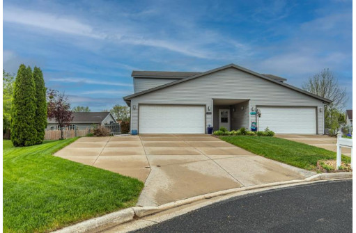 413 David Circle, Arena, WI 53503