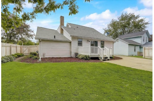 309 W Water Street, Cambridge, WI 53523