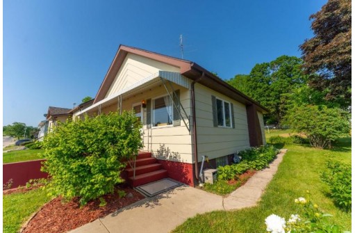 903 Blake Street, Blanchardville, WI 53516