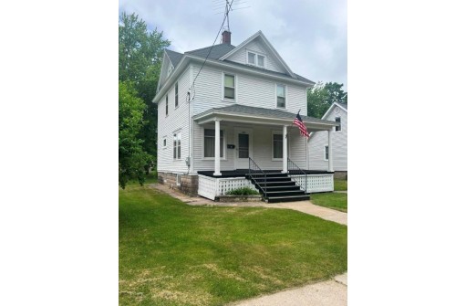 203 N Oak Street, Reedsburg, WI 53959