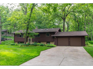 6371 Goose Lake Drive Verona, WI 53593