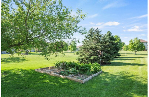 3004 Wyndwood Way, Sun Prairie, WI 53590