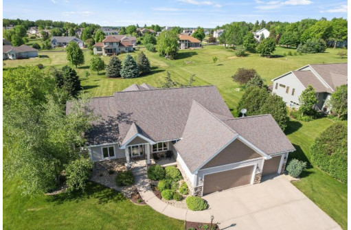 3004 Wyndwood Way, Sun Prairie, WI 53590