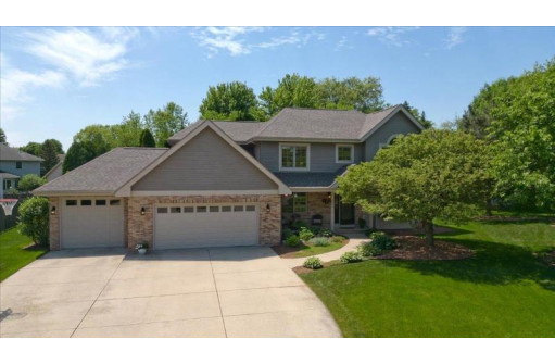 1827 Harwood Court, Sun Prairie, WI 53590