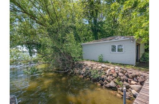 N10819 Elmwood Island, Fox Lake, WI 53933