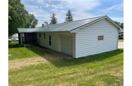 909 N Bequette Street, Dodgeville, WI 53533