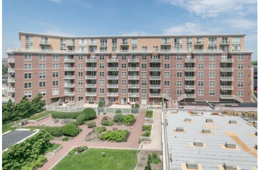 360 W Washington Avenue 912, Madison, WI 53703