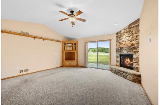 68 Berdella Court, Cross Plains, WI 53528