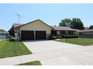 1910 N Concord Drive Janesville, WI 53545