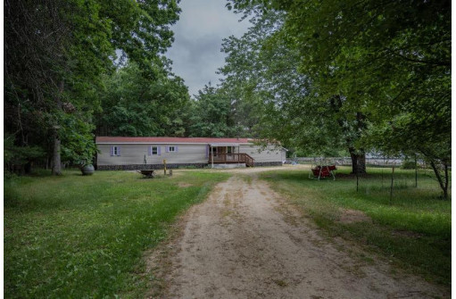 N6712 Maple Drive, Mauston, WI 53948