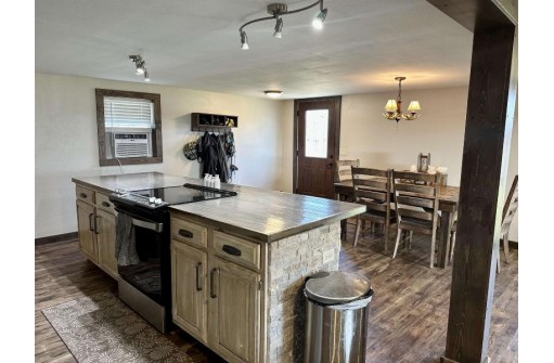 W11810 County Road F, Randolph, WI 53956