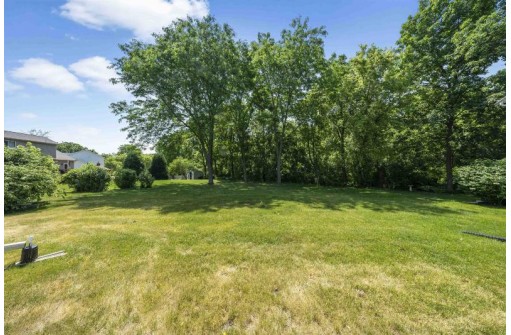 249 N Musket Ridge Drive, Sun Prairie, WI 53590