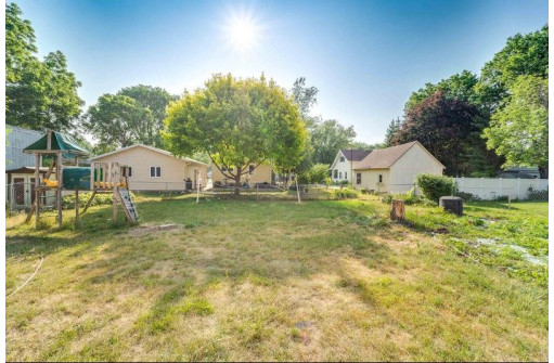 270 5th Street, Prairie Du Sac, WI 53578