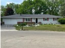 209 Hilltop Circle, Brooklyn, WI 53521