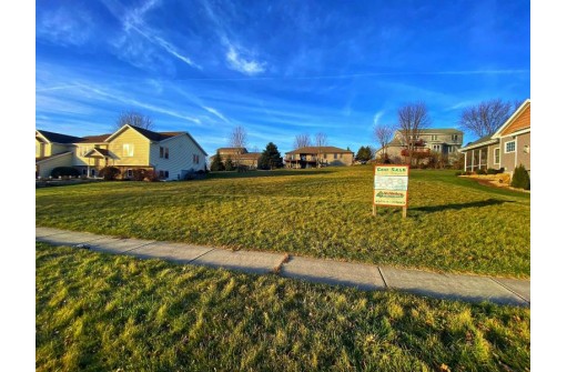 136 Glen View Road, Mount Horeb, WI 53572