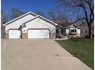 5511 Chestnut Lane McFarland, WI 53558