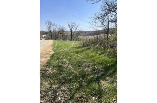 5.49 ACRES County Road Ii, Highland, WI 53543