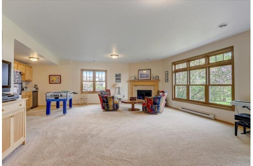 2104 Foggy Mountain Pass, Waunakee, WI 53597