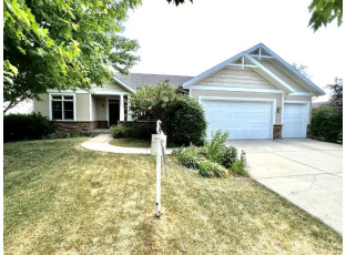 2104 Foggy Mountain Pass Waunakee, WI 53597