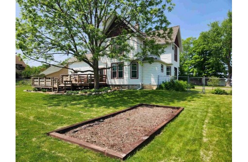 11 8th Avenue, New Glarus, WI 53574