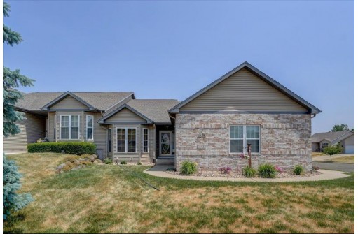 341 Kelvington Drive, Sun Prairie, WI 53590