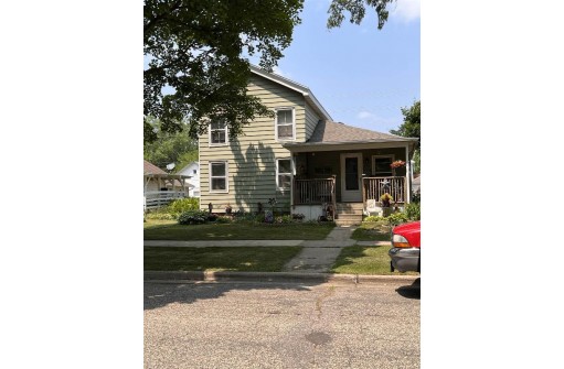 331 7th Street, Baraboo, WI 53913