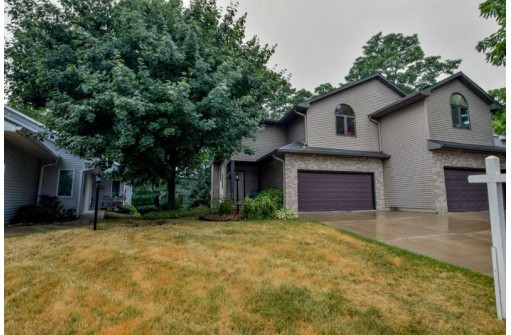 429 Cross Country Road, Verona, WI 53593