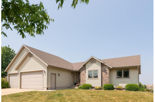 202 E School Road, Cottage Grove, WI 53527