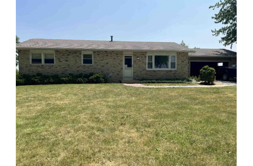 5637 S County Road J, Janesville, WI 53546