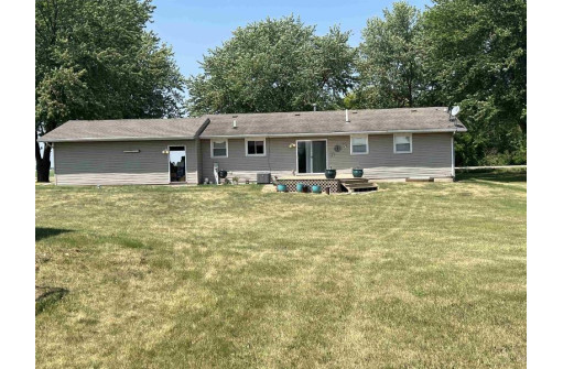 5637 S County Road J, Janesville, WI 53546