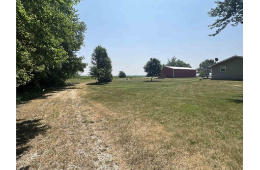 5637 S County Road J, Janesville, WI 53546