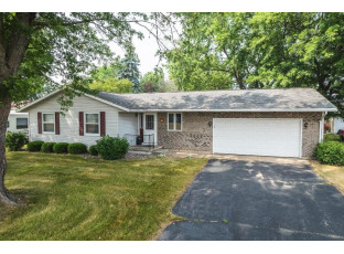 1599 Huntington Park Drive Reedsburg, WI 53959