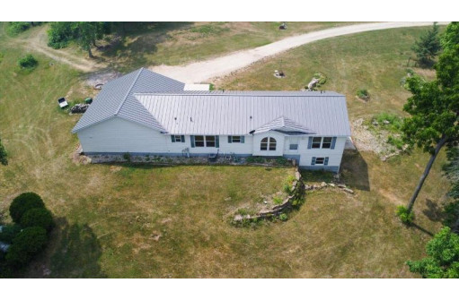 4900 County Road F, Black Earth, WI 53515