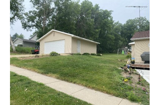 907 Center Street, Mineral Point, WI 53565