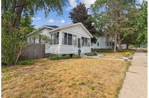 321 E Carroll Street, Portage, WI 53901