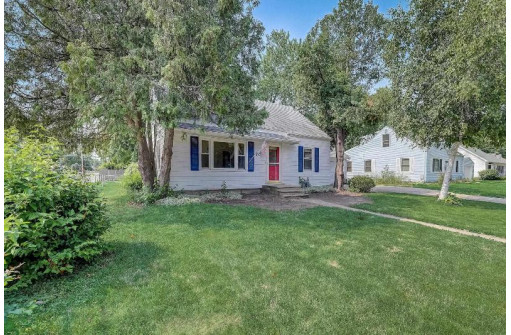 7009 North Avenue, Middleton, WI 53562